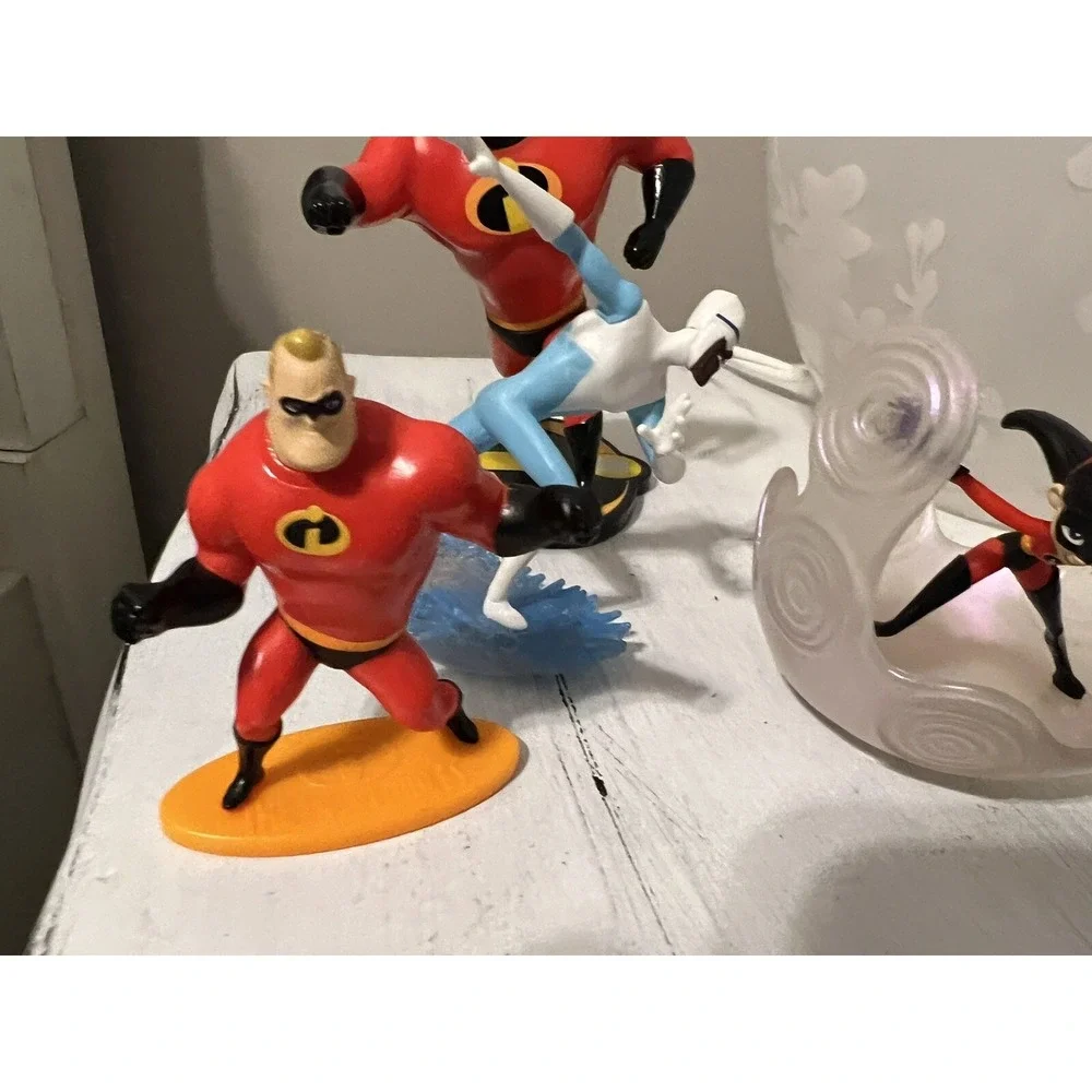 Disney The Incredibles PVC Lot Cake Toppers Figuree